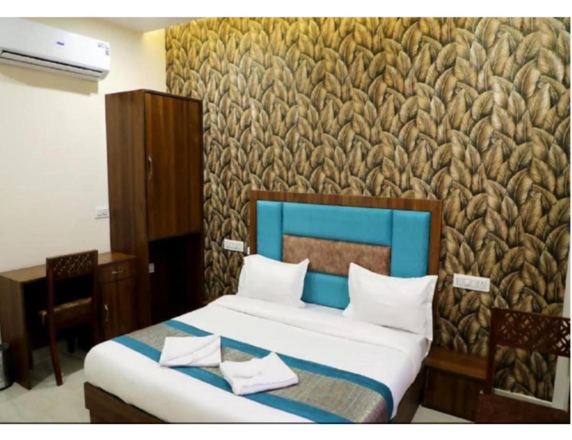 Hotel Royal Villa 2, Амритсар Екстериор снимка